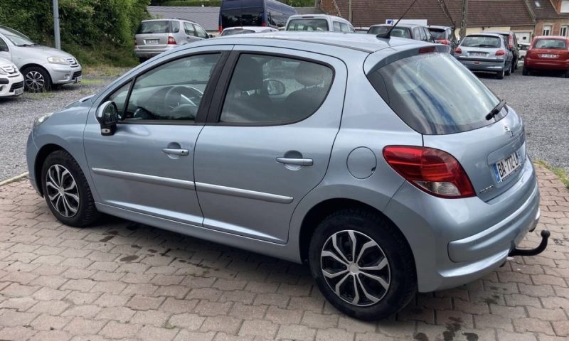 PEUGEOT 207 1.6 HDI FAP 92CV FELINE / RÉVISÉE&GARANTIE 2010