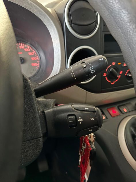 CITROËN BERLINGO 1.6 HDI 92 CV– BOÎTE MANUELLE – GARANTIE 12 MOIS OU 15.000 KM – CT OK – 2013