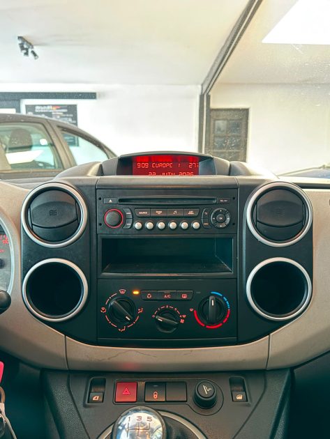 CITROËN BERLINGO 1.6 HDI 92 CV– BOÎTE MANUELLE – GARANTIE 12 MOIS OU 15.000 KM – CT OK – 2013