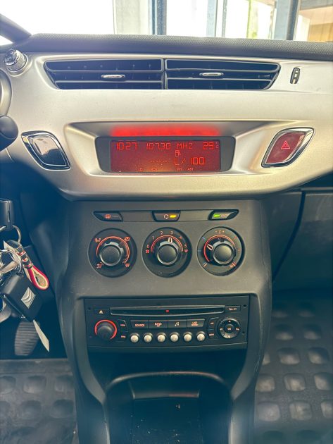 CITROËN C3 SÉDUCTION1.4 HDi 68 CV – Distribution neuve – GARANTIE 12 MOIS OU 15.000 KM – CT OK