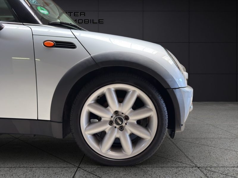 MINI COOPER 1.6 116CH 1ERE MAIN