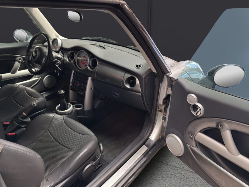 MINI COOPER 1.6 116CH 1ERE MAIN