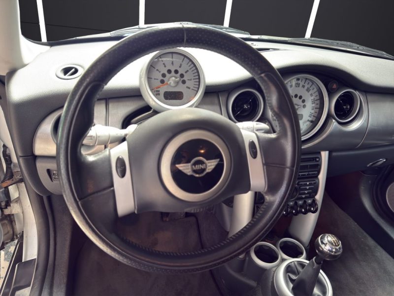 MINI COOPER 1.6 116CH 1ERE MAIN