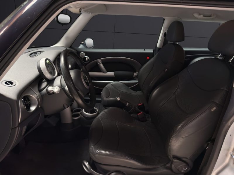 MINI COOPER 1.6 116CH 1ERE MAIN