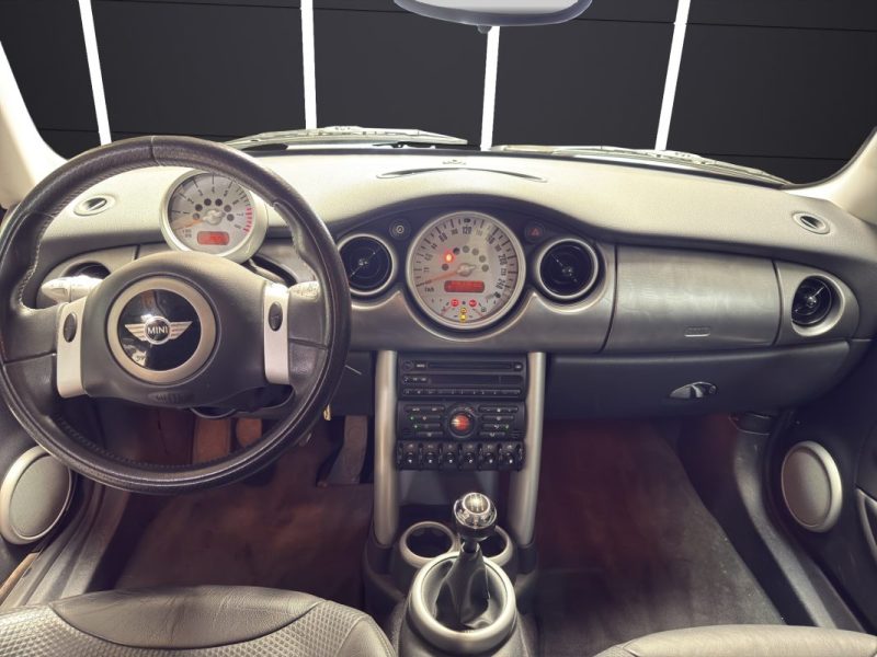 MINI COOPER 1.6 116CH 1ERE MAIN