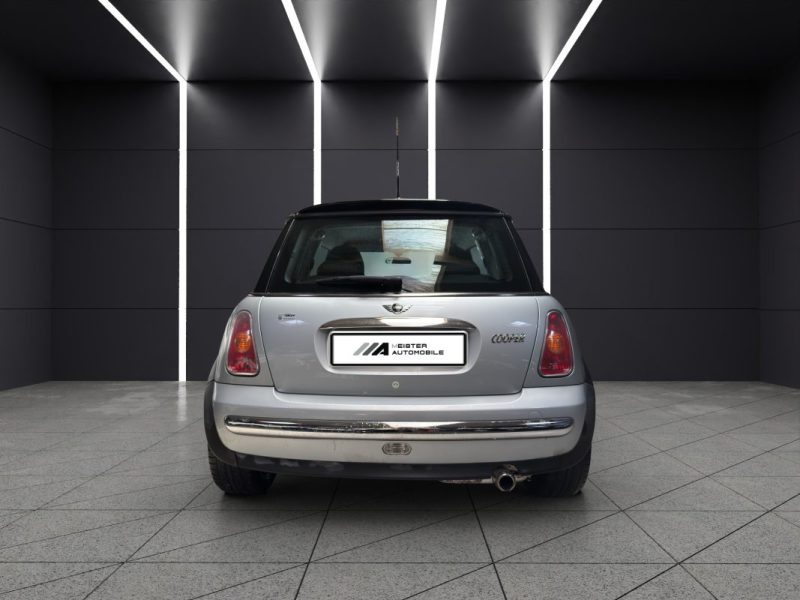 MINI COOPER 1.6 116CH 1ERE MAIN