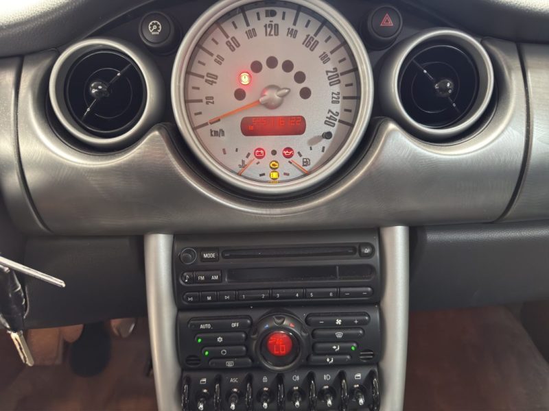 MINI COOPER 1.6 116CH 1ERE MAIN