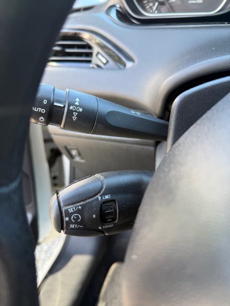 PEUGEOT 208 1.6 BLUEHDI 100CH PACK CLIM 2 PLACES 