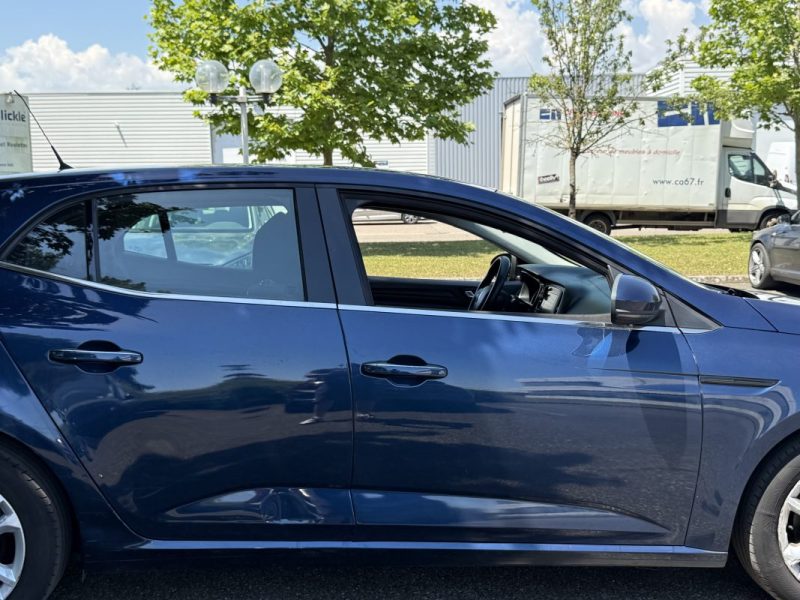 RENAULT Megane IV 1.5 dCi 115ch Business Garantie 6 Mois