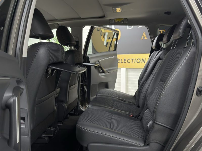 Toyota Verso (2) 132 VVT-i - Design - 1ère Main