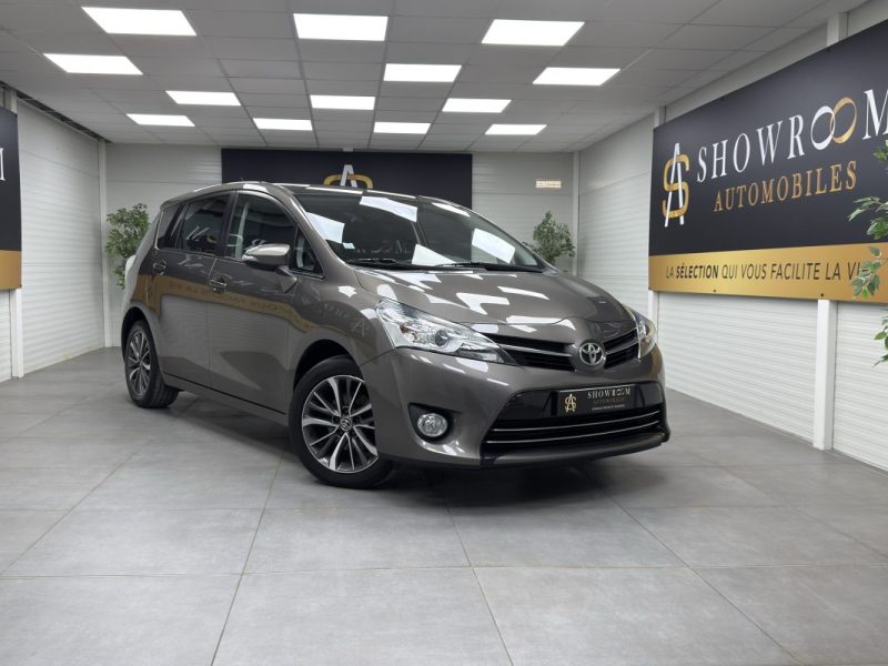 Toyota Verso (2) 132 VVT-i - Design - 1ère Main
