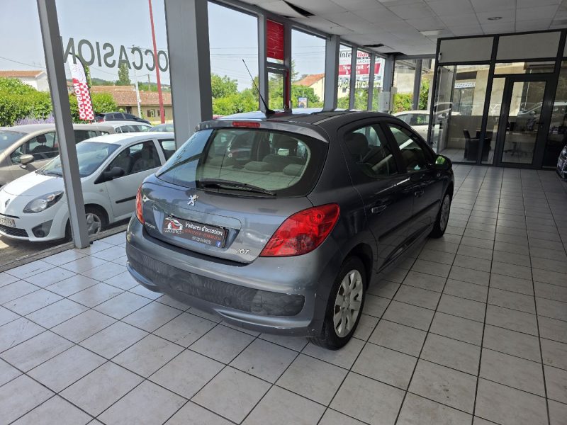 PEUGEOT 207 1.4 HDI 70CH EXECUTIVE ANNEE 2006 178000KM