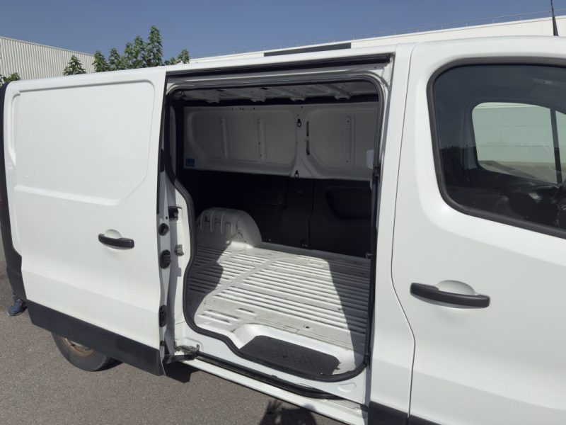 RENAULT TRAFIC L2H1 2.0 120 