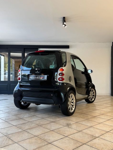 SMART FORTWO PURE 61 CV - MHD - Moteur à Chaîne - Garantie 12 mois ou 15.000km - Boite Auto