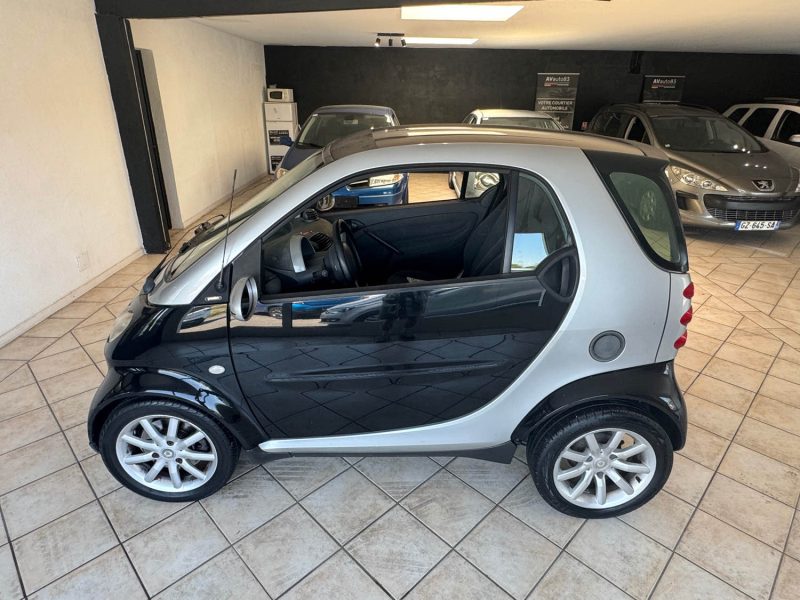SMART FORTWO PURE 61 CV - MHD - Moteur à Chaîne - Garantie 12 mois ou 15.000km - Boite Auto