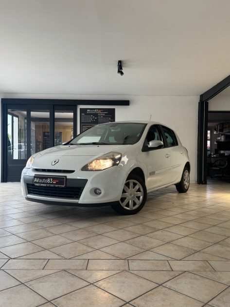 RENAULT CLIO 3 TOMTOM 1.2 16V 2011 – Distribution neuve – CT OK – Garantie 12 mois ou 15 000 km