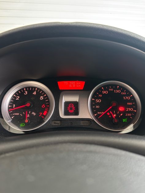 RENAULT CLIO 3 TOMTOM 1.2 16V 2011 – Distribution neuve – CT OK – Garantie 12 mois ou 15 000 km