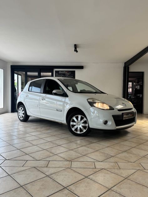 RENAULT CLIO 3 TOMTOM 1.2 16V 2011 – Distribution neuve – CT OK – Garantie 12 mois ou 15 000 km