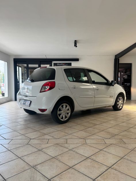 RENAULT CLIO 3 TOMTOM 1.2 16V 2011 – Distribution neuve – CT OK – Garantie 12 mois ou 15 000 km