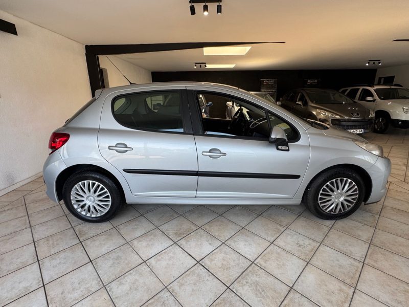 PEUGEOT 207 TRENDY 1.4 HDi 2010 – Entretien effectué – CT OK – Garantie 12 mois ou 15 000 km