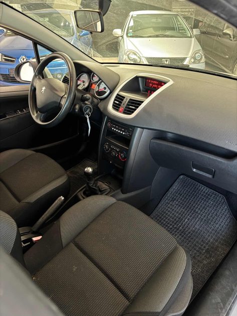 PEUGEOT 207 TRENDY 1.4 HDi 2010 – Entretien effectué – CT OK – Garantie 12 mois ou 15 000 km