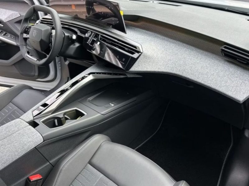 PEUGEOT 3008 GT 2025