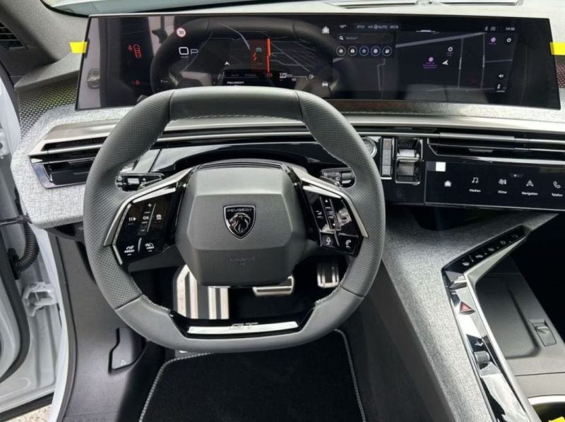 PEUGEOT 3008 GT 2025