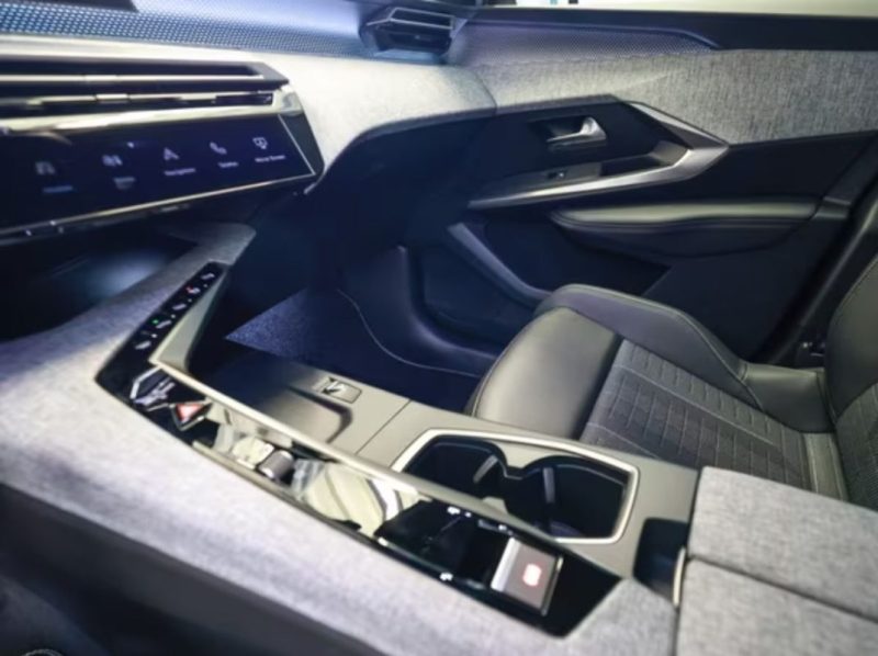 Peugeot 3008 GT Plug- In Hybrid 195 e 