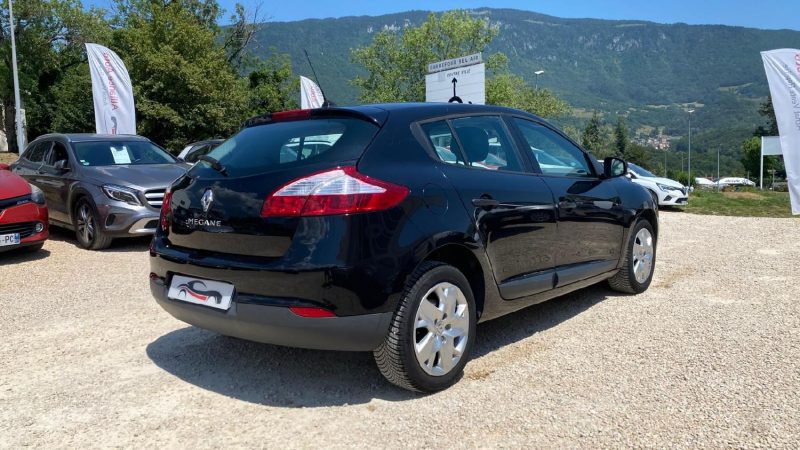 RENAULT Megane - 1.6 TomTom Edition 100ch essence