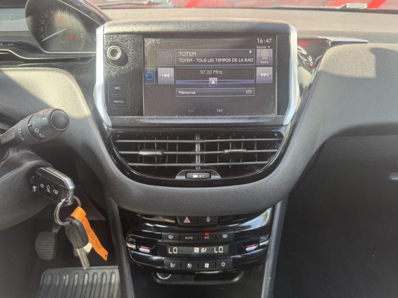PEUGEOT 208 1.2 PURE TECH 82 ACTIVE 2016