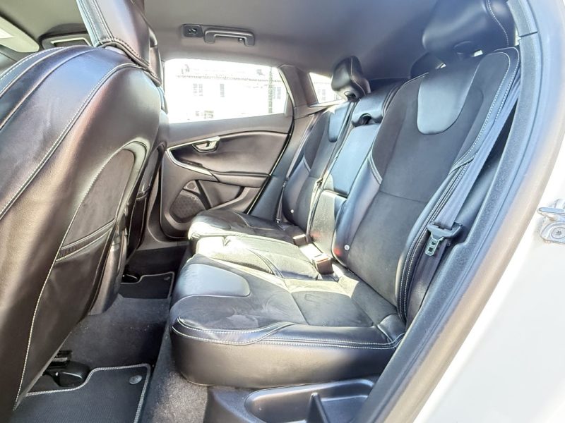 VOLVO V40 T2 120CH START&STOP KINETIC 2014