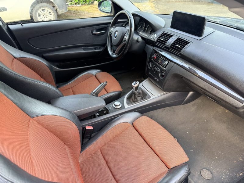 B.M.W. SERIE 1 118D CONNECTED DRIVE 2009