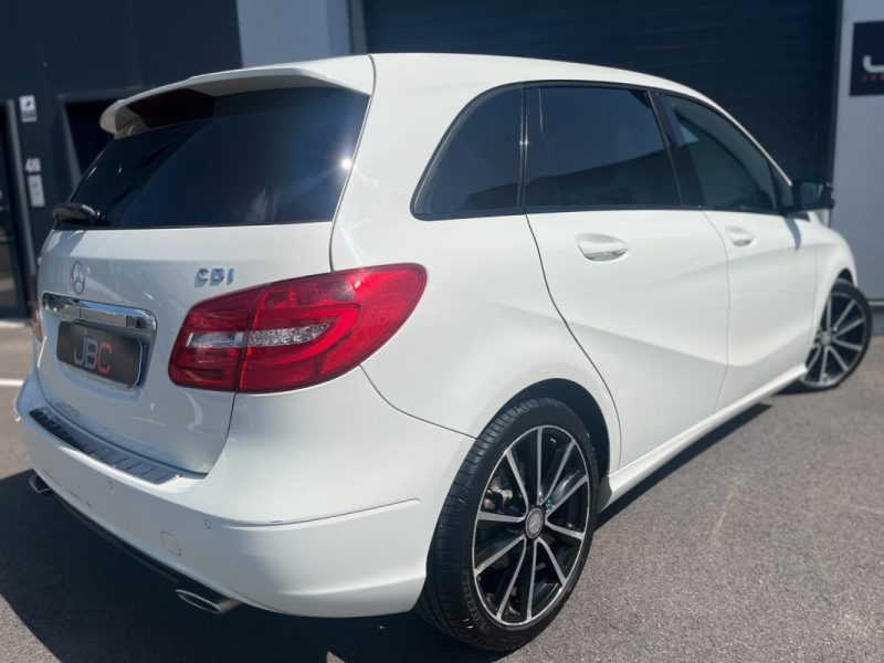 MERCEDES CLASSE B B200 CDI 136Ch FASCINATION- Full Option - Toit Ouvrant - Caméra de recul 