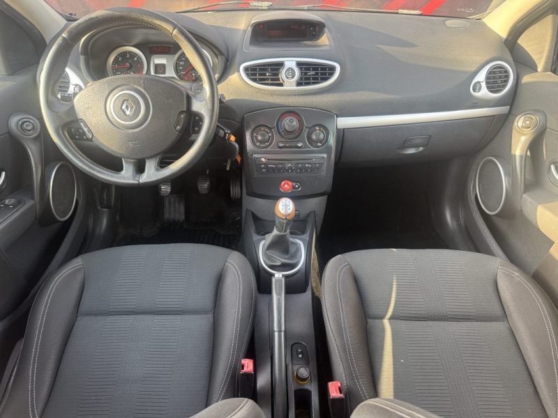 RENAULT CLIO III GRANDTOUR  1.5 DCI (KR0F) 2010