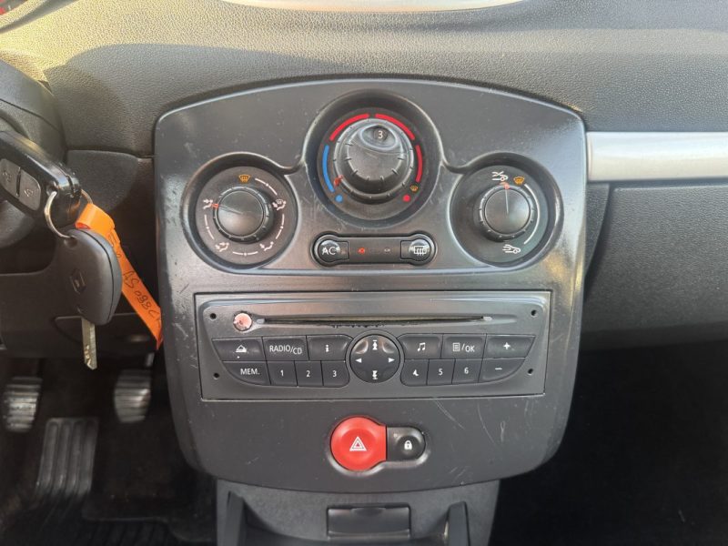 RENAULT CLIO III GRANDTOUR  1.5 DCI (KR0F) 2010