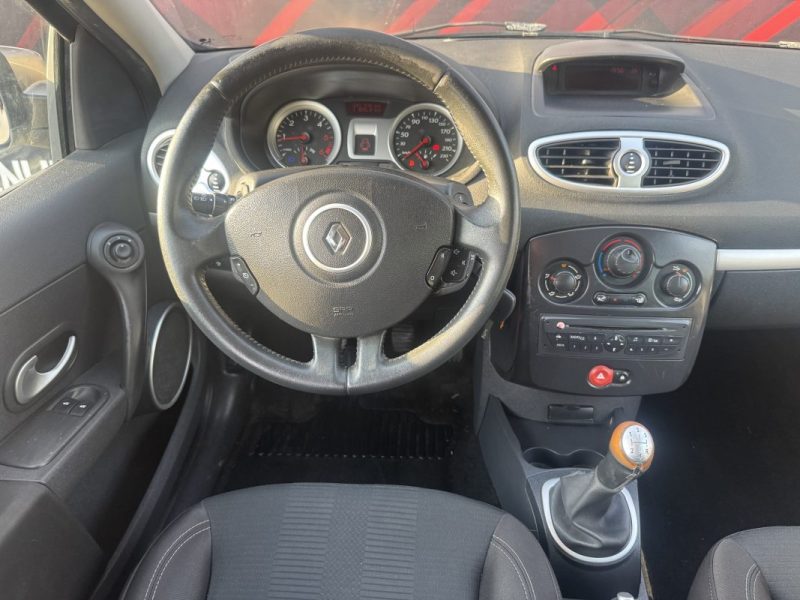 RENAULT CLIO III GRANDTOUR  1.5 DCI (KR0F) 2010