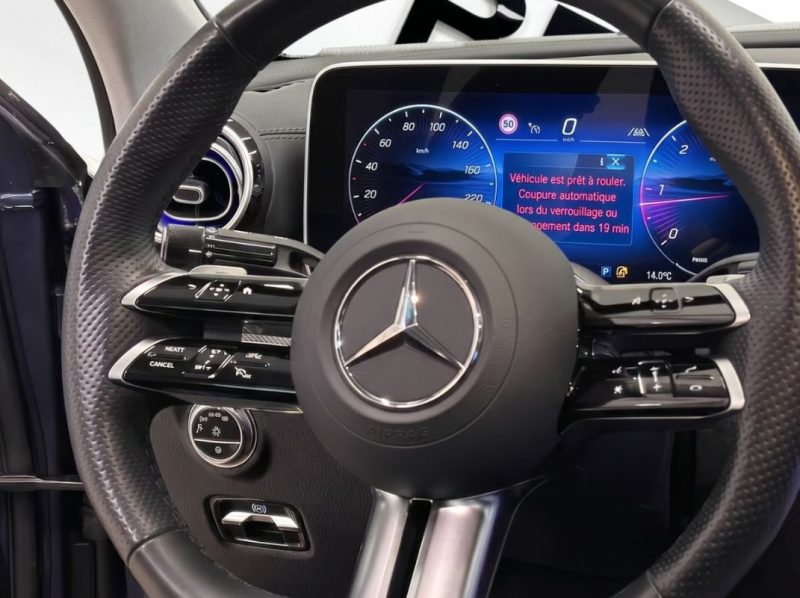 MERCEDES-BENZ C 220 D AMG LINE 2025