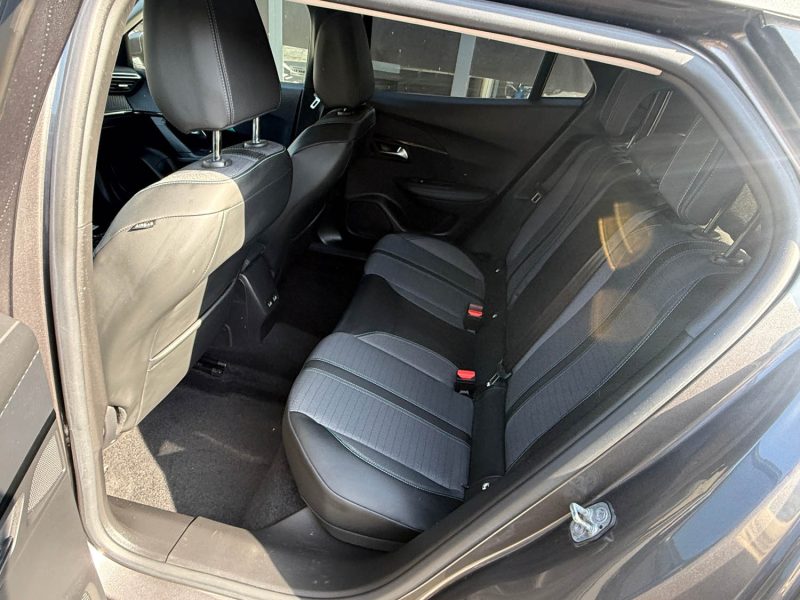 PEUGEOT 2008 II BLUEHDI 130CH S&S EAT8 ALLURE - CARPLAY/CAMERA/GPS/ATTELAGE