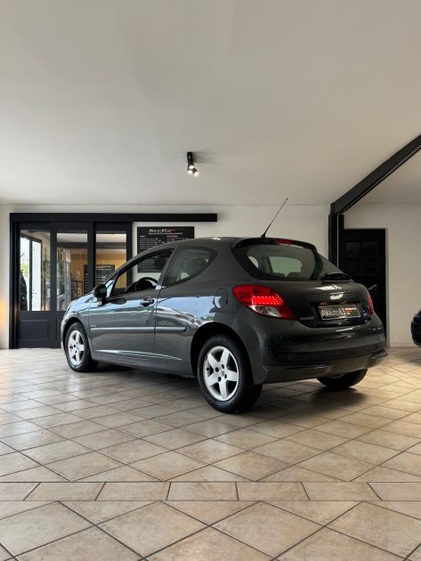 PEUGEOT 207 1.4i 75cv Urban Style - Embrayage Neuf - Distribution Neuve - Garantie 12 mois/15.000km