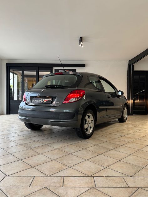 PEUGEOT 207 1.4i 75cv Urban Style - Embrayage Neuf - Distribution Neuve - Garantie 12 mois/15.000km