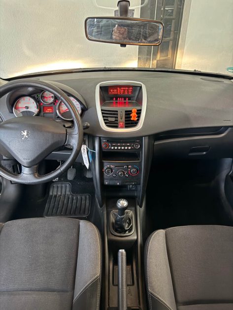 PEUGEOT 207 1.4i 75cv Urban Style - Embrayage Neuf - Distribution Neuve - Garantie 12 mois/15.000km