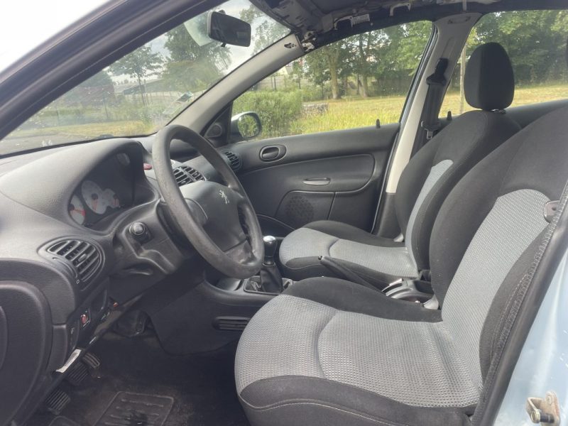 PEUGEOT 206 XT PACK 1.4E - 123000 Km - Contrôle technique OK
