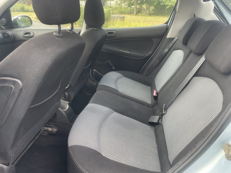 PEUGEOT 206 XT PACK 1.4E - 123000 Km - Contrôle technique OK