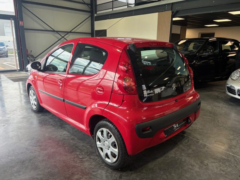 PEUGEOT 107  URBAN 3P