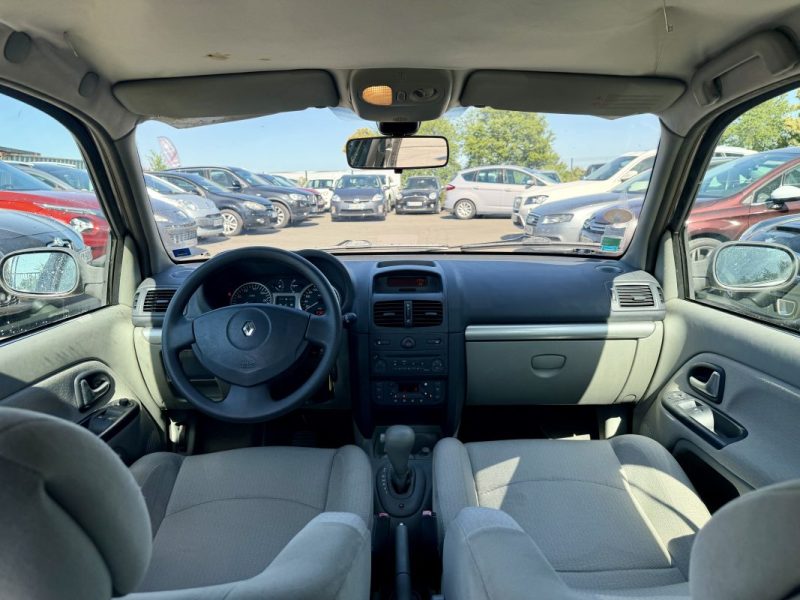 RENAULT CLIO EXPRESSION 1.4 16V BVA PROACTIVE 2002