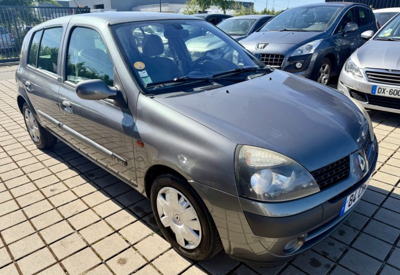 RENAULT CLIO EXPRESSION 1.4 16V BVA PROACTIVE 2002