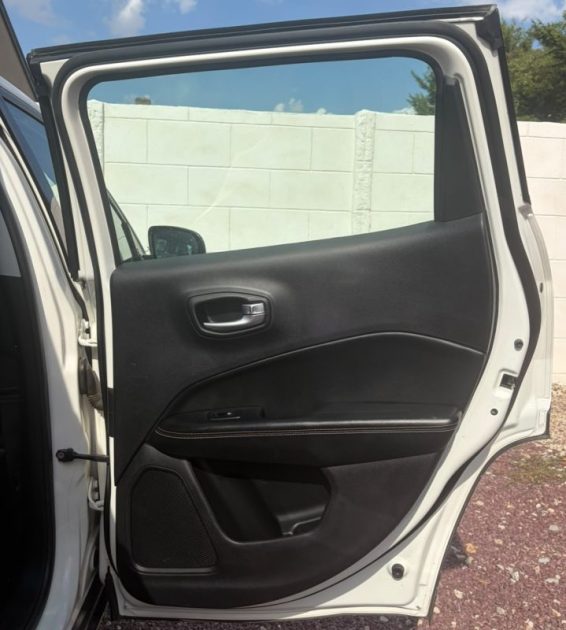Jeep Compass 1.4 Multi Air 140 Sport 4X2 (Entretien Complet / Attelage)