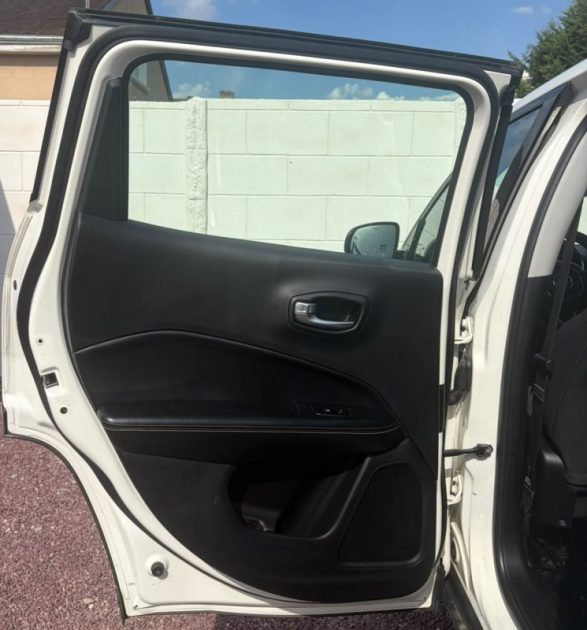 Jeep Compass 1.4 Multi Air 140 Sport 4X2 (Entretien Complet / Attelage)