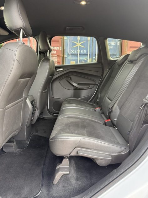 Ford Kuga 2.0 tdci 150ch ST Line Start And Stop 4X2 (Caméra de Recul | Attelage)