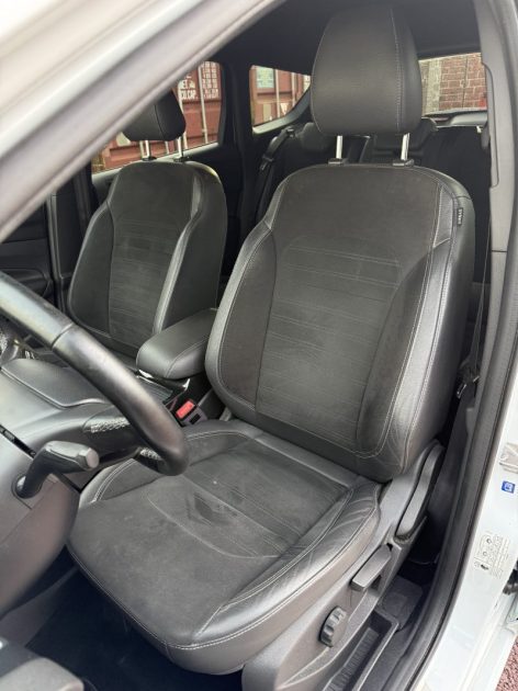 Ford Kuga 2.0 tdci 150ch ST Line Start And Stop 4X2 (Caméra de Recul | Attelage)